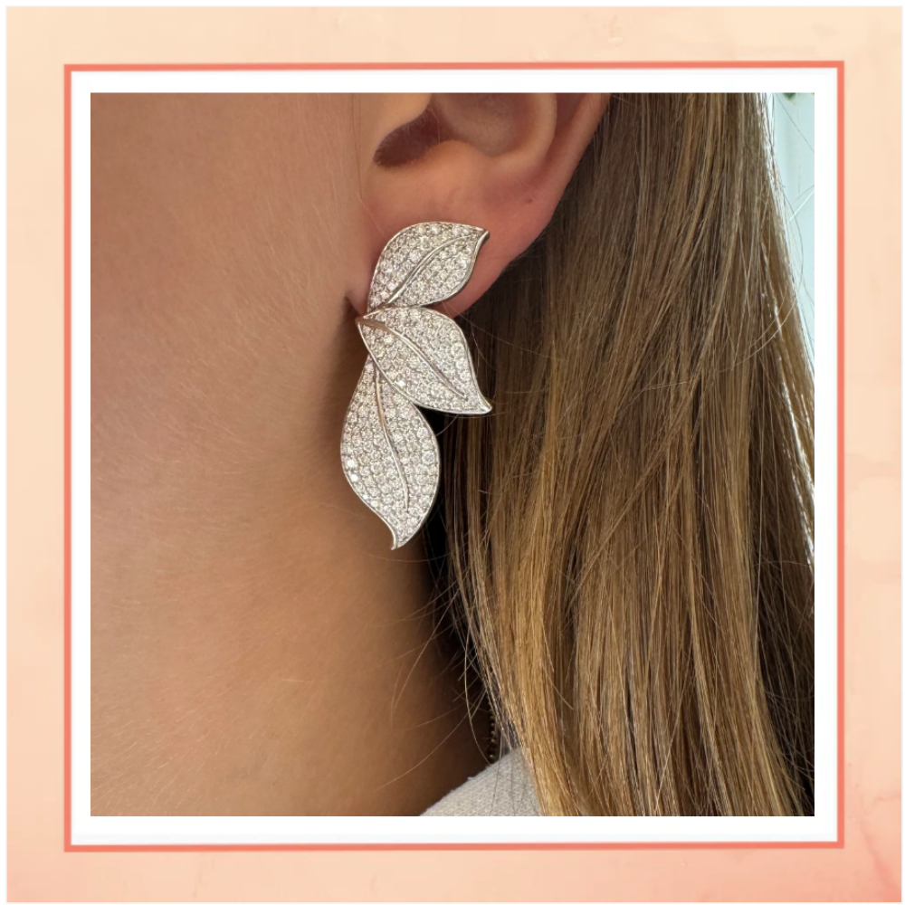 White Shining Flower Earrings