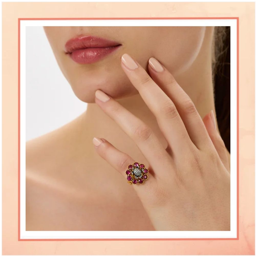 A Red Rose Ring