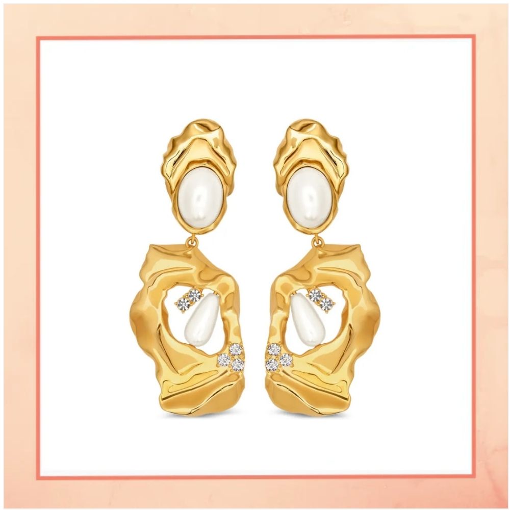 Pearl Garden in Sand Earrings